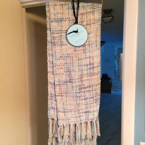 NWT Cynthia Rowley New York decorative throw blanket